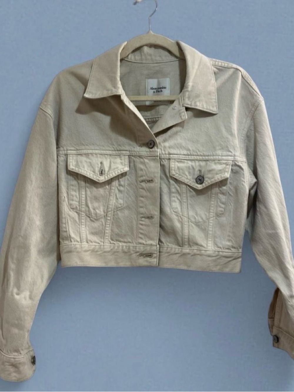 Abercrombie & Fitch Cropped Cream Denim Jacket